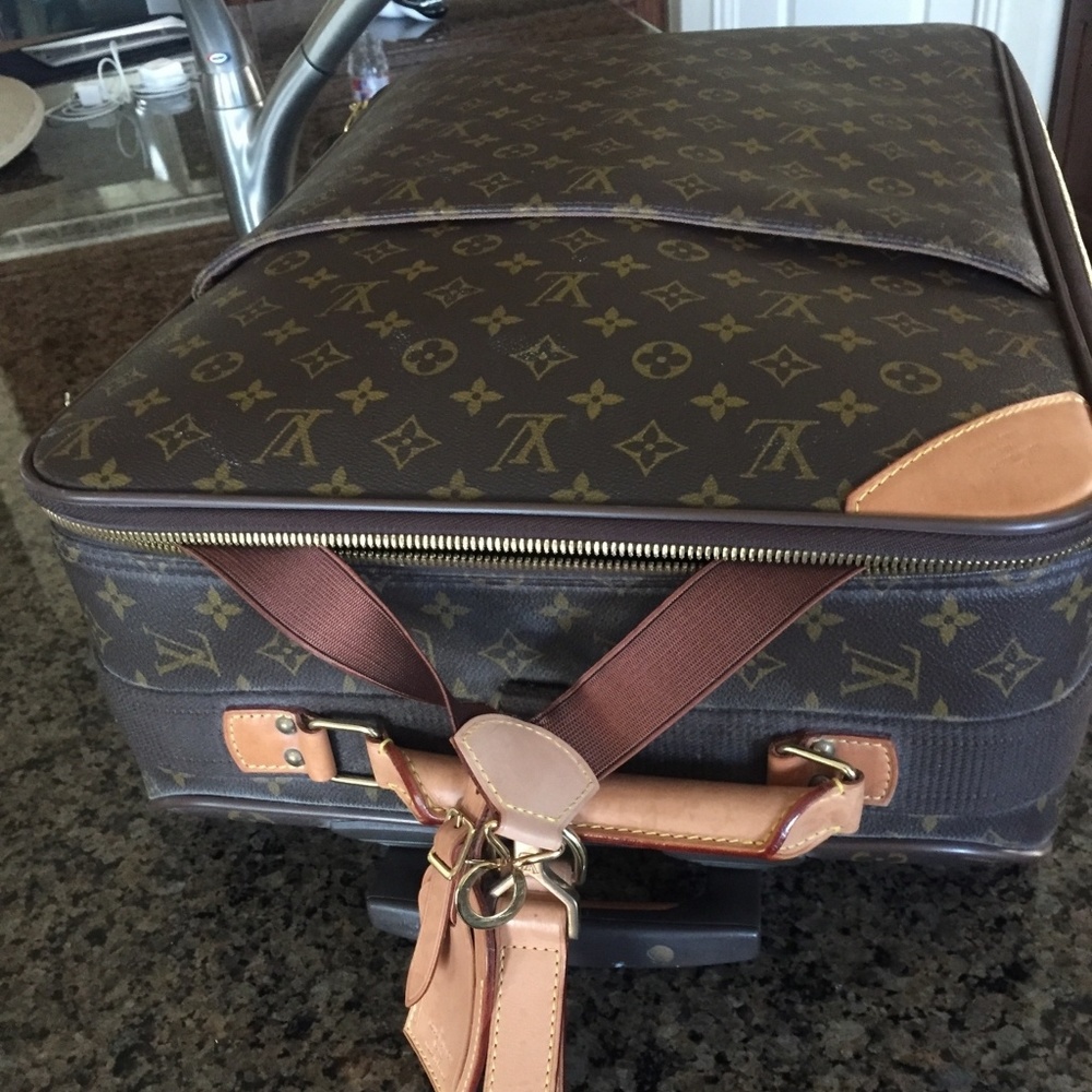 Louis Vuitton "Pegase" Suitcase w/ Retractable han